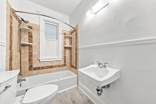 Upper level full bath