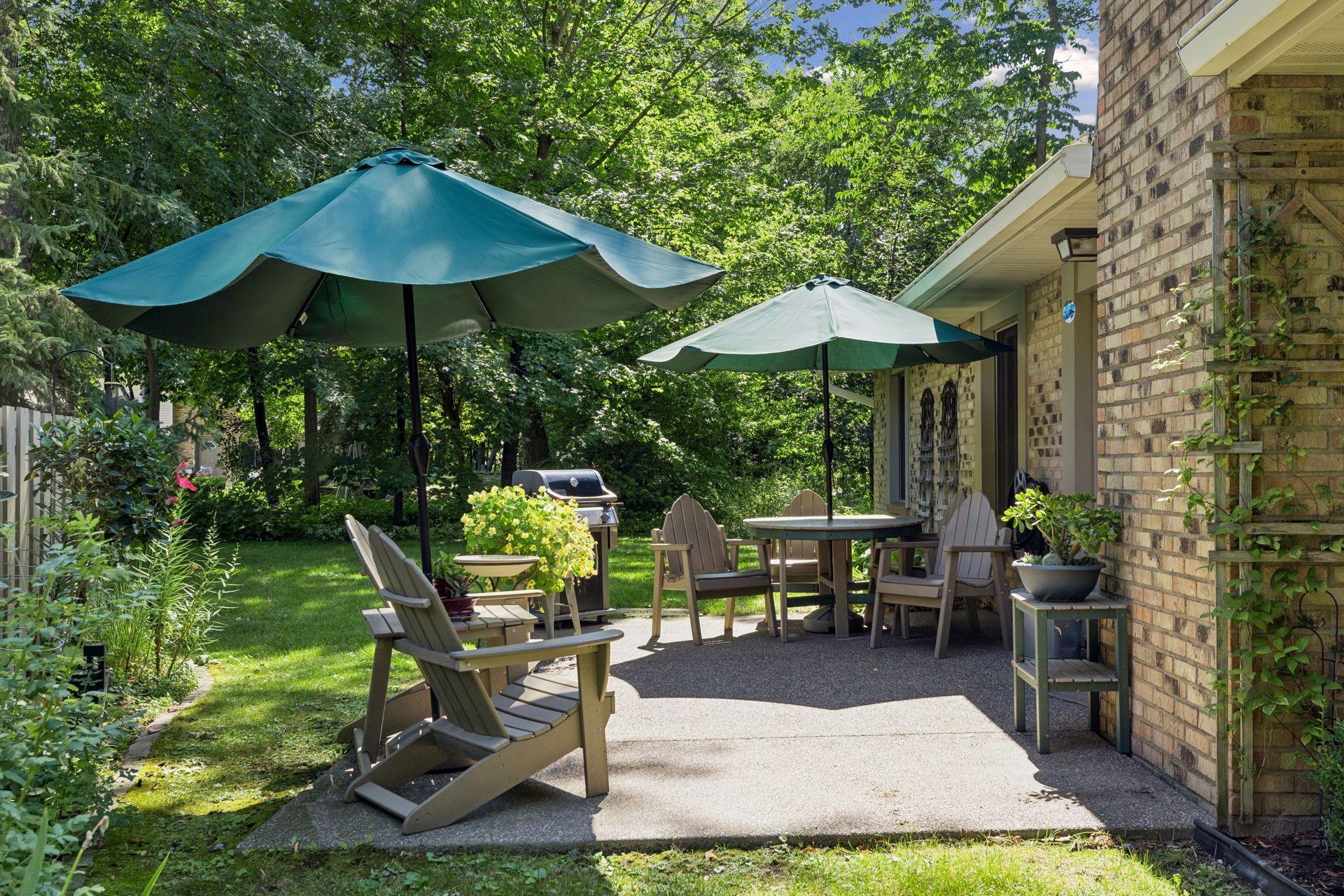 Enjoy entertaining with privacy and lush green space