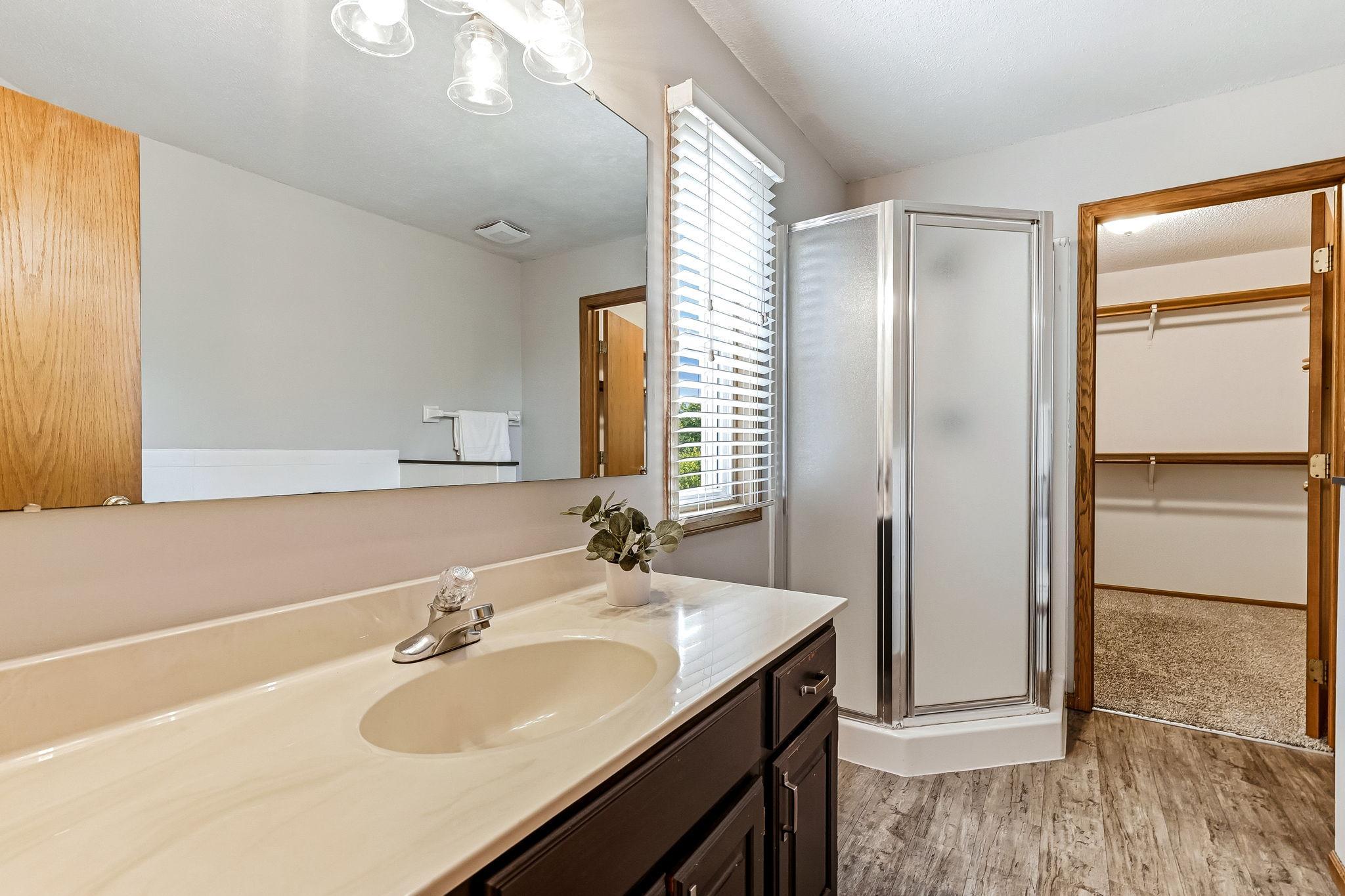 24-web-or-mls-8848-Everest-Ln-24.jpg