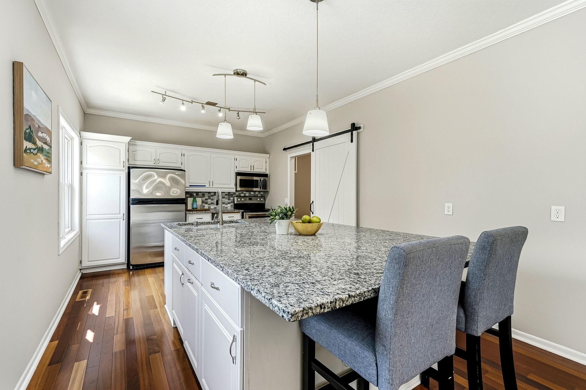 15-web-or-mls-8848-Everest-Ln-15.jpg