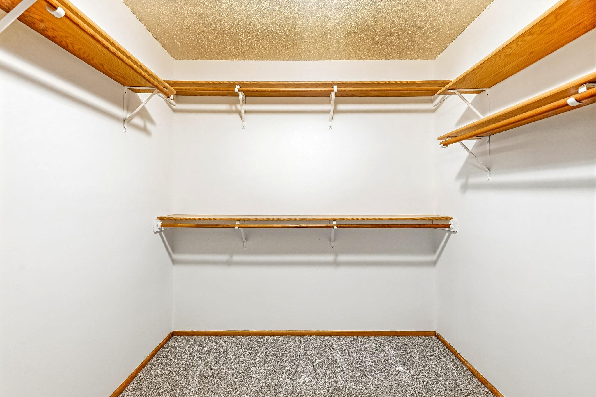 27-web-or-mls-8848-Everest-Ln-27.jpg