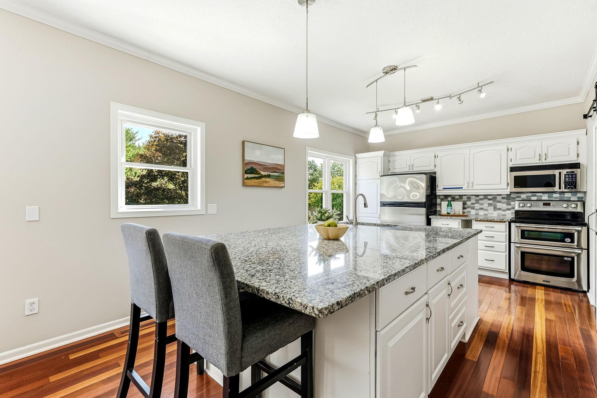 14-web-or-mls-8848-Everest-Ln-14.jpg