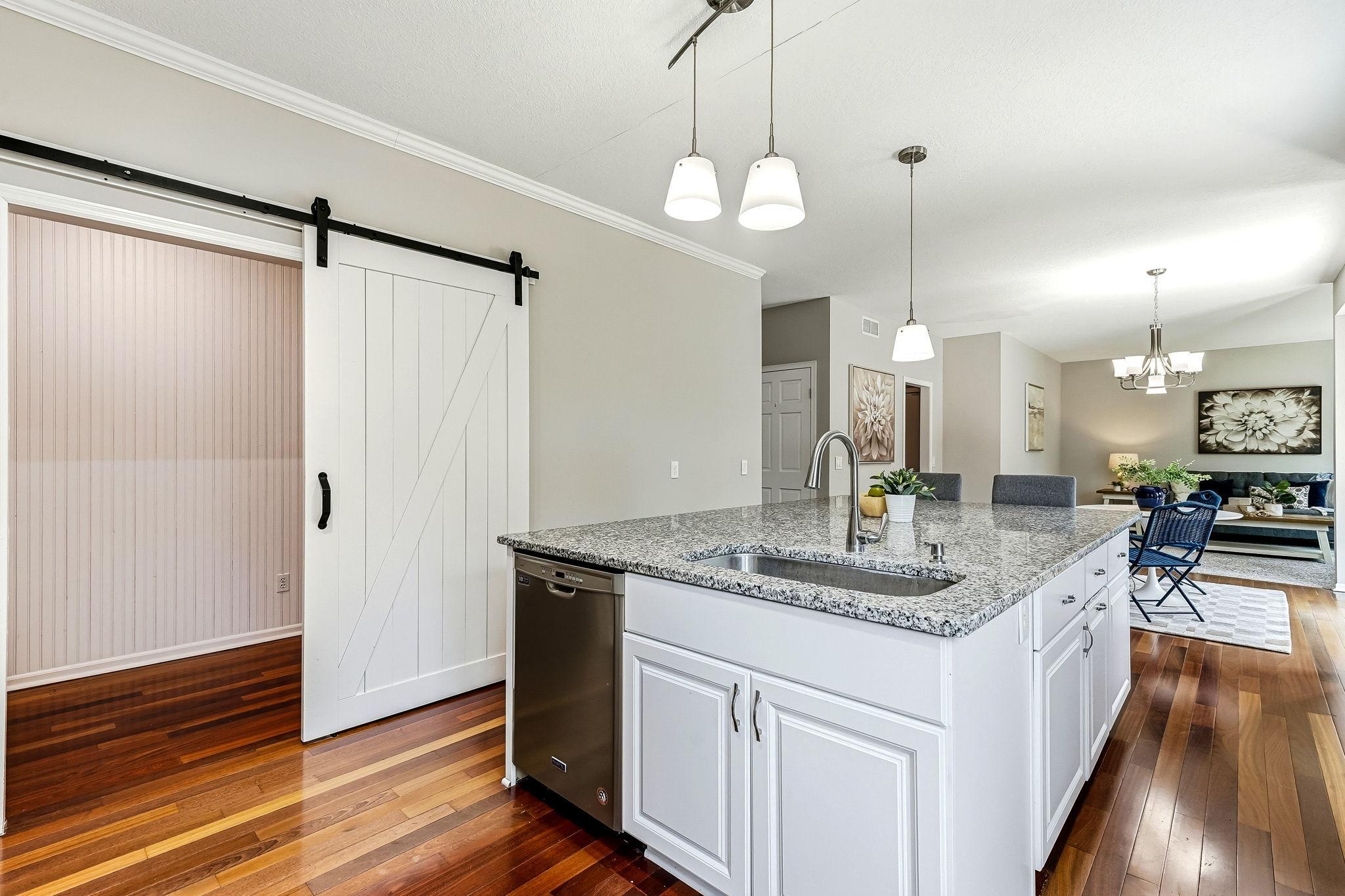 16-web-or-mls-8848-Everest-Ln-16.jpg