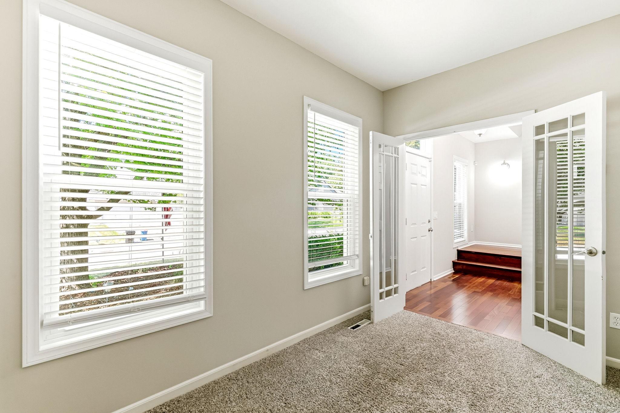 7-web-or-mls-8848-Everest-Ln-07.jpg