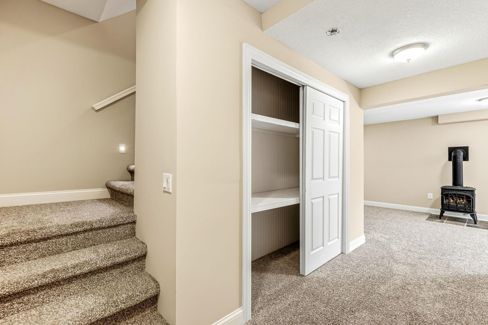 35-web-or-mls-8848-Everest-Ln-35.jpg