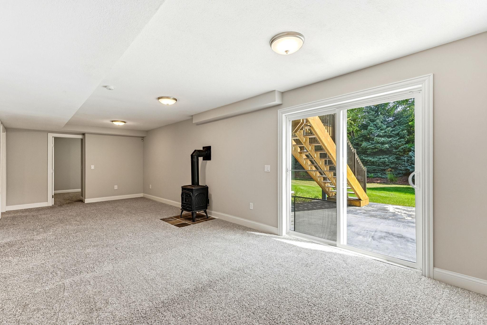 36-web-or-mls-8848-Everest-Ln-36.jpg