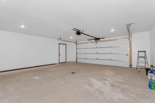 Large 2-Stall Garage