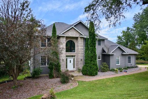 W157 Thomas Road, Fountain City, WI 54629