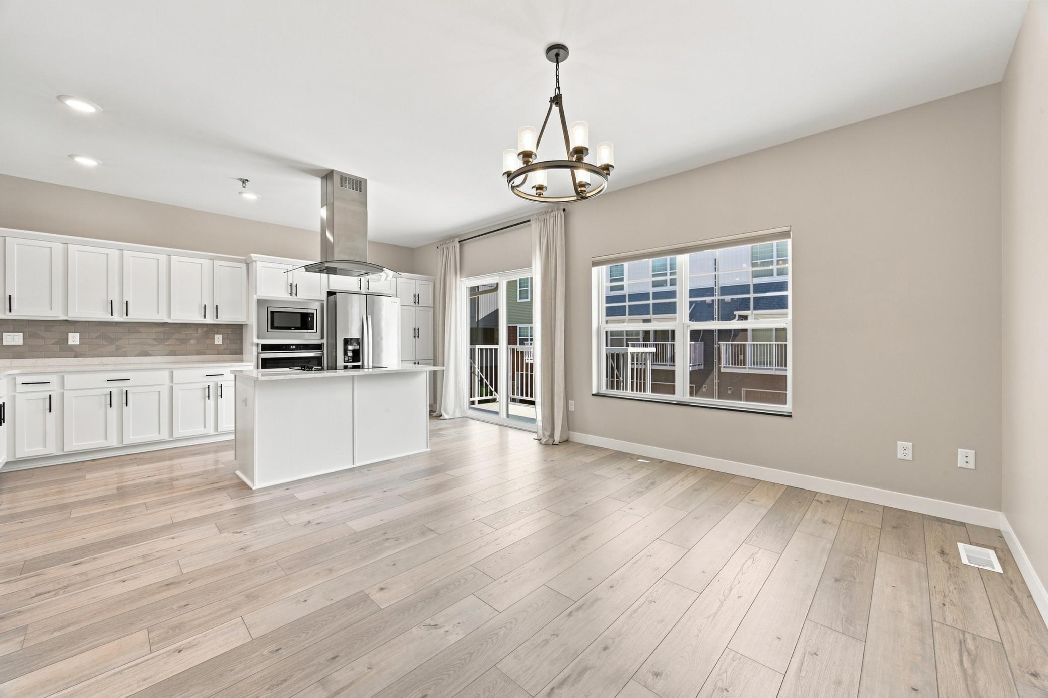 Dining area towards balcony