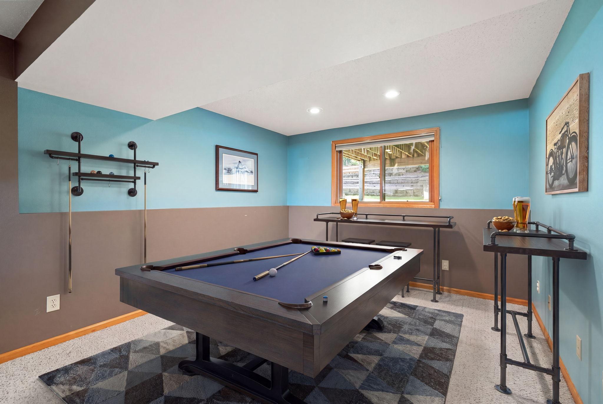 34-web-or-mls-1939-greenwood-dr.jpg