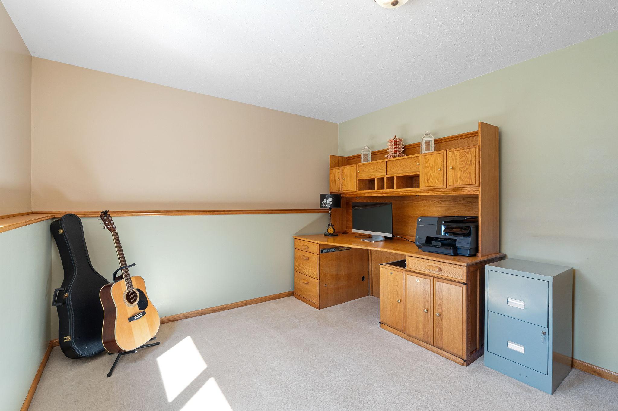 41-web-or-mls-1939-greenwood-dr.jpg