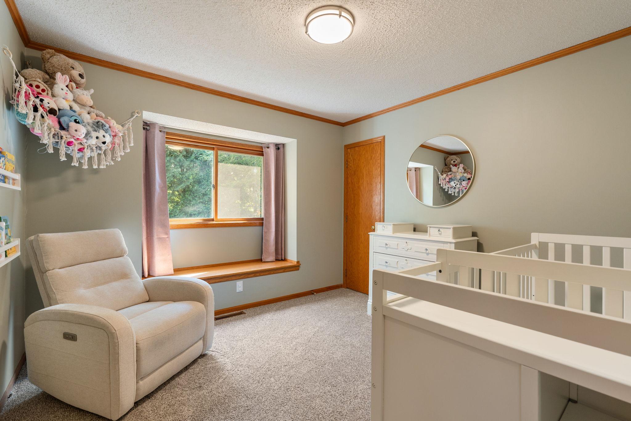 24-web-or-mls-1939-greenwood-dr.jpg