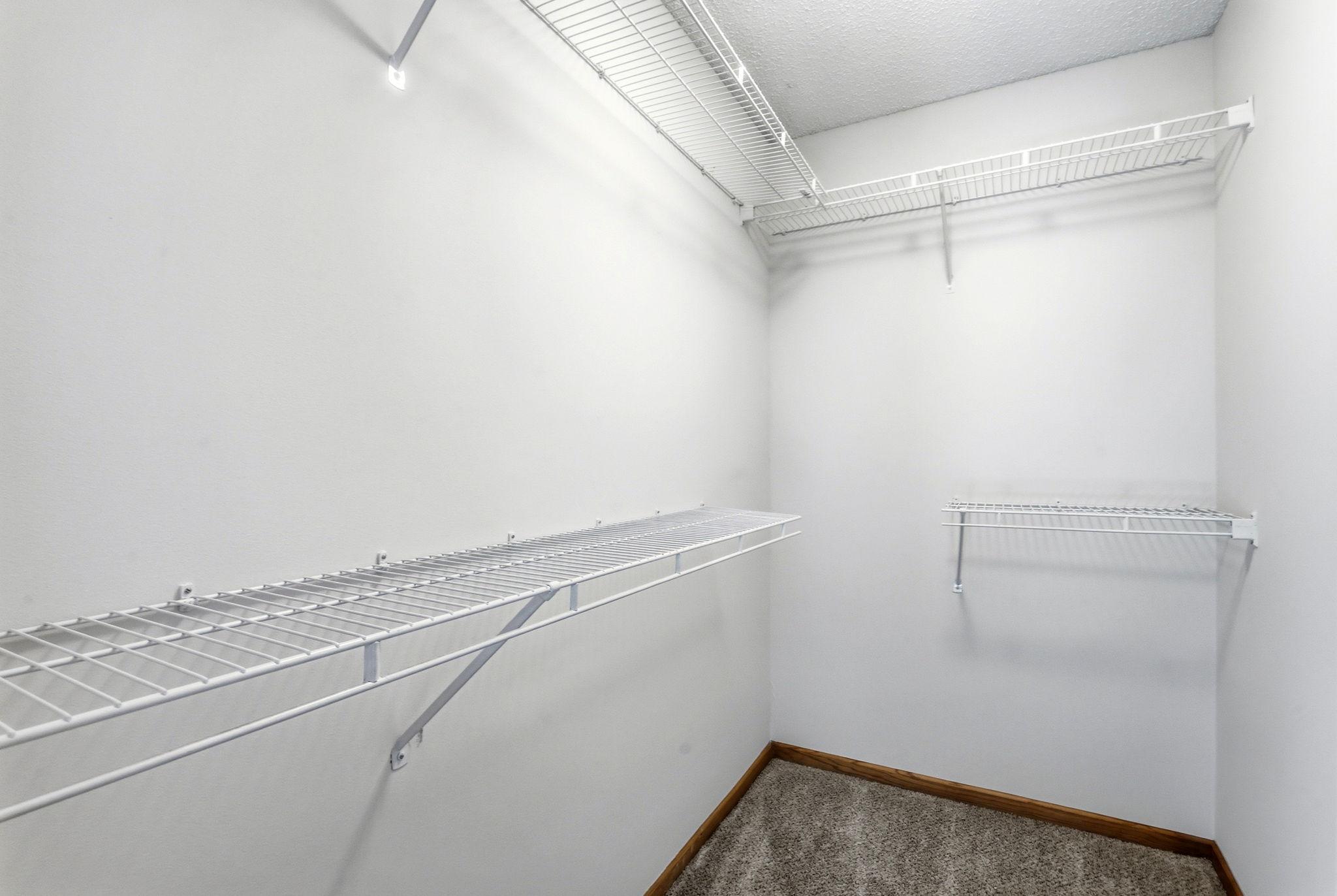 32-web-or-mls-8843-Blackoaks-Ln-N-32.jpg