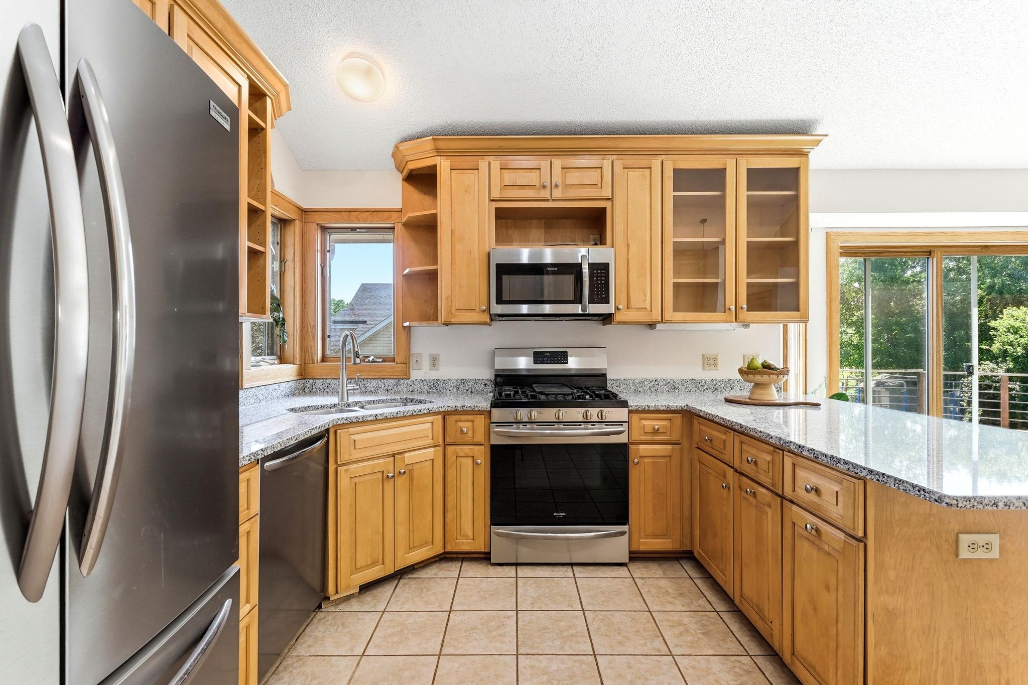 12-web-or-mls-8843-Blackoaks-Ln-N-12.jpg