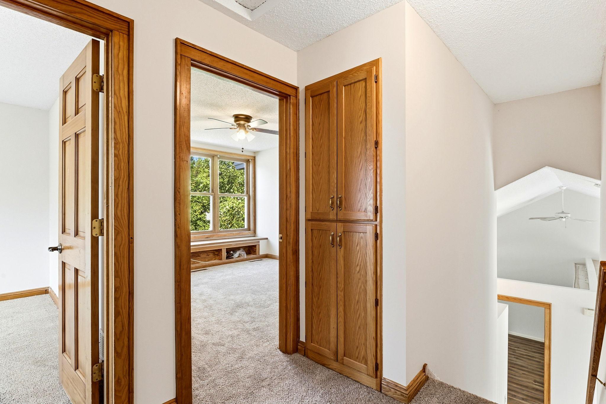 22-web-or-mls-8843-Blackoaks-Ln-N-22.jpg