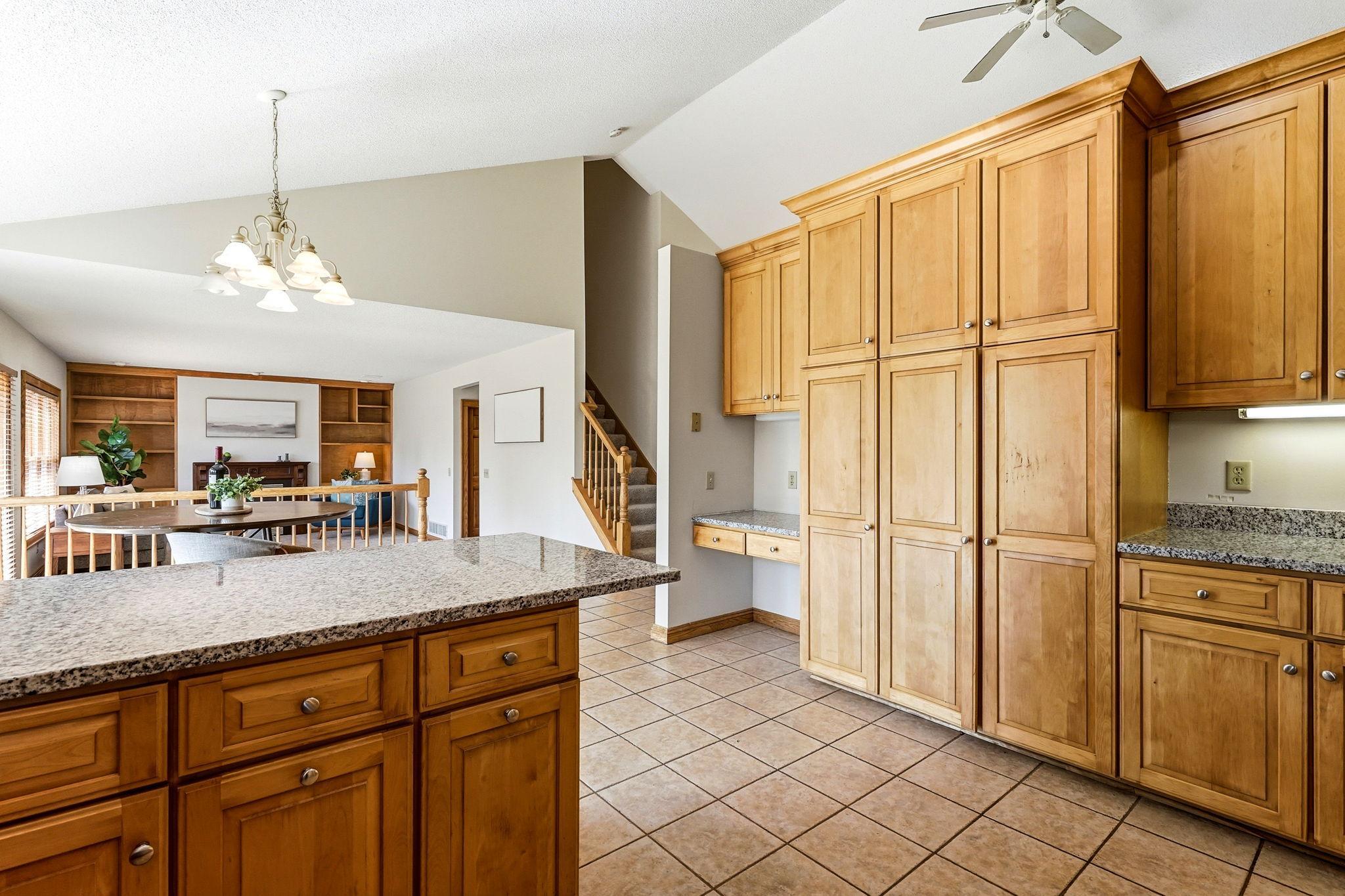 14-web-or-mls-8843-Blackoaks-Ln-N-14.jpg