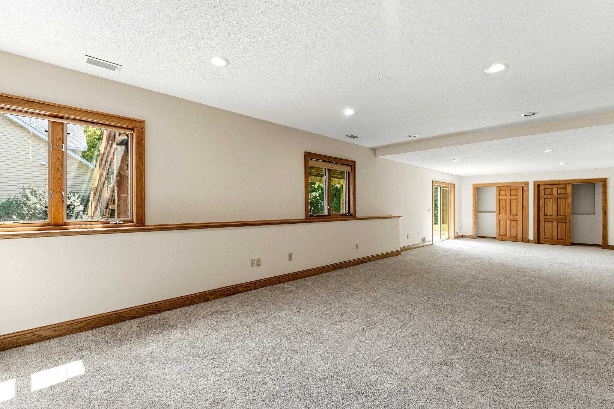37-web-or-mls-8843-Blackoaks-Ln-N-37.jpg