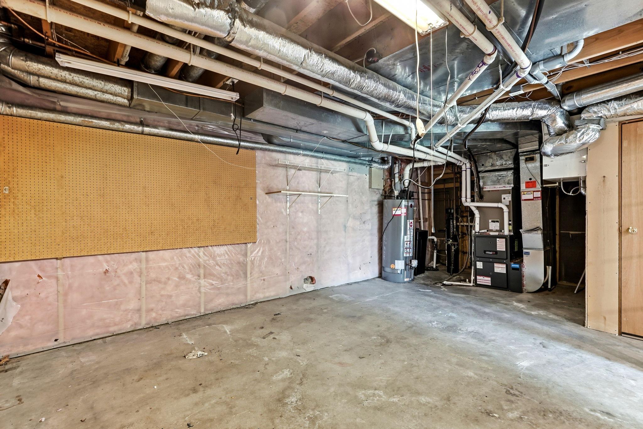 46-web-or-mls-8843-Blackoaks-Ln-N-46.jpg