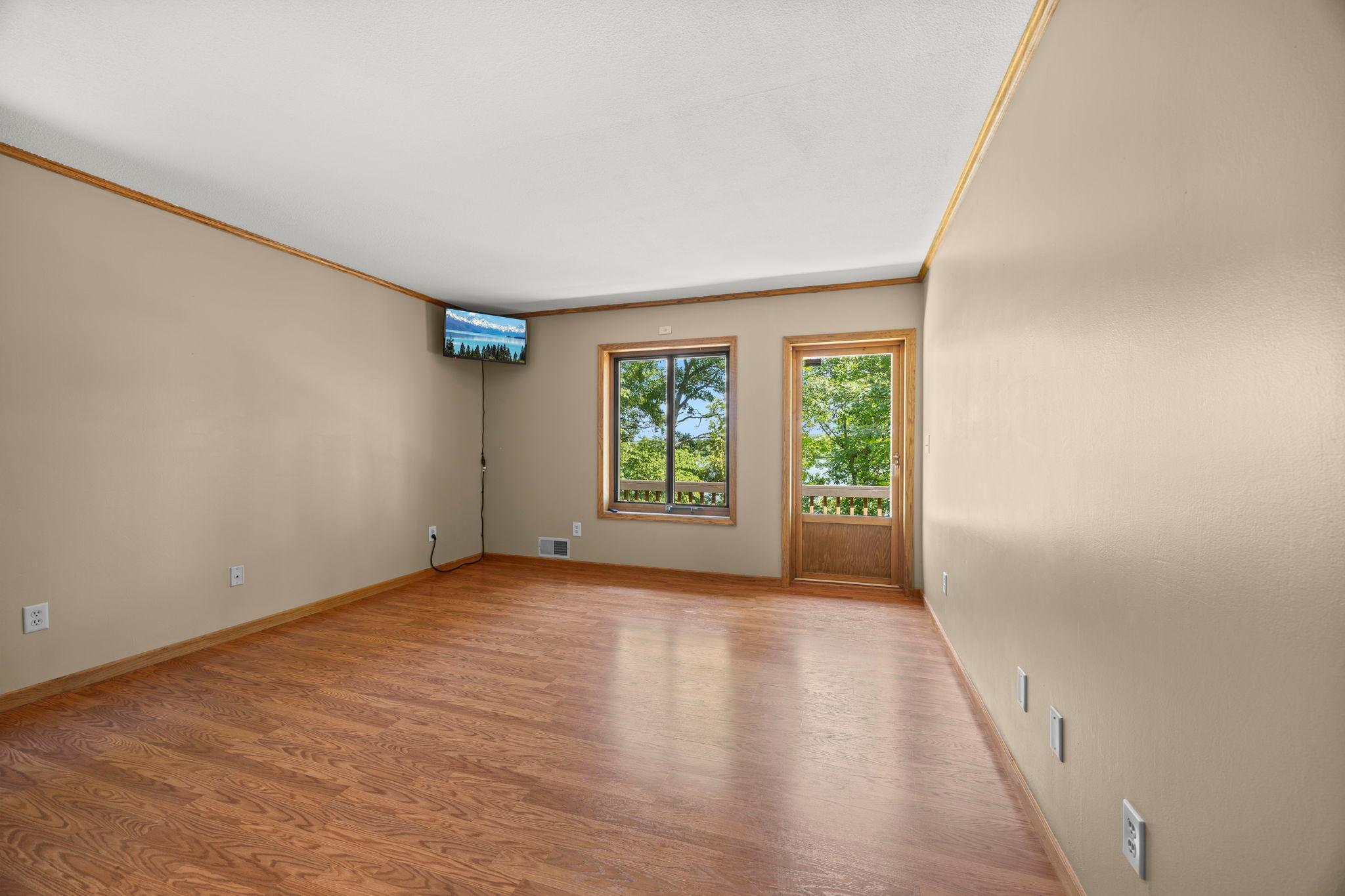 74-web-or-mls-2613 87th Ct-385.jpg