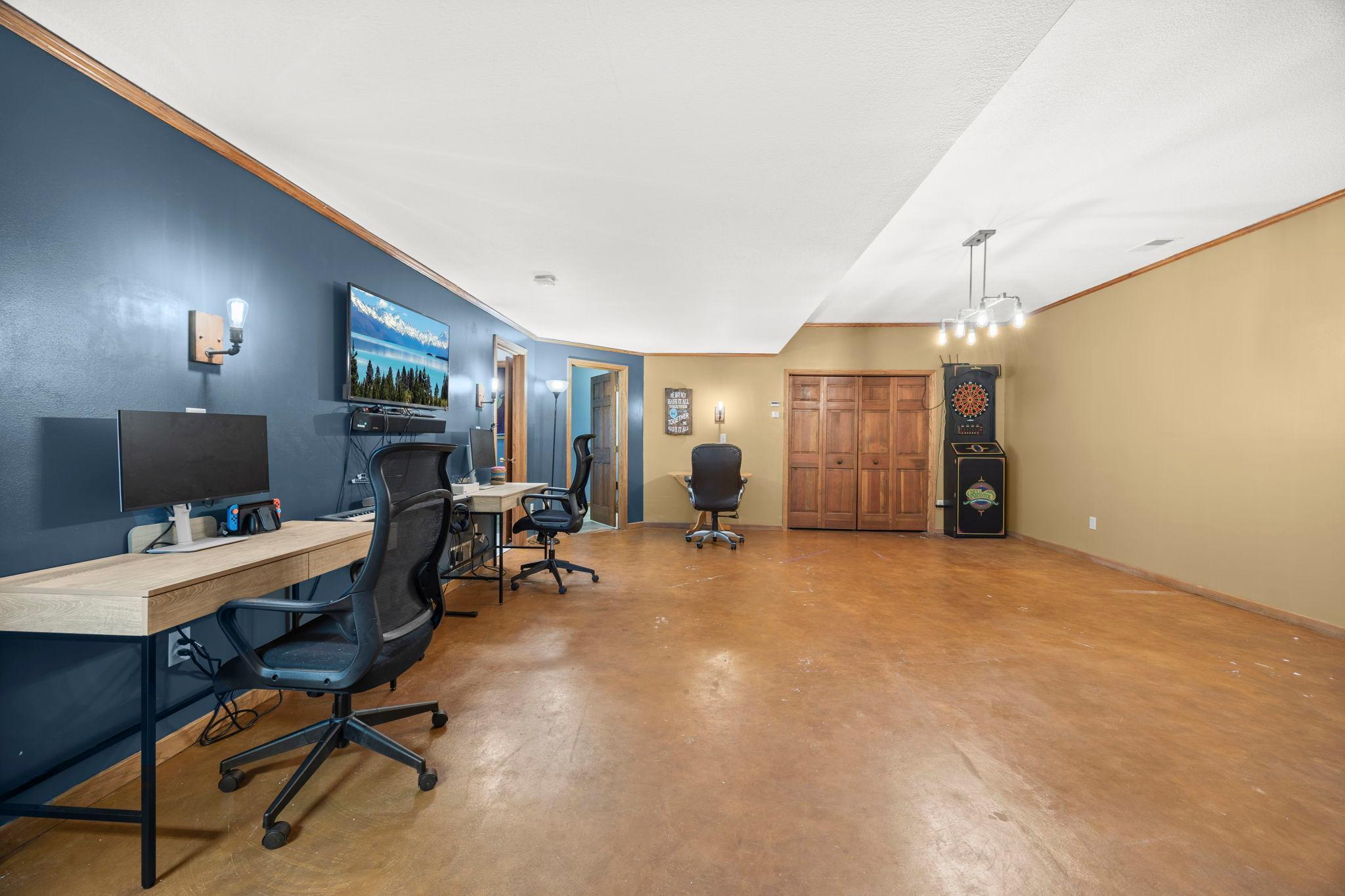92-web-or-mls-2613 87th Ct-434.jpg