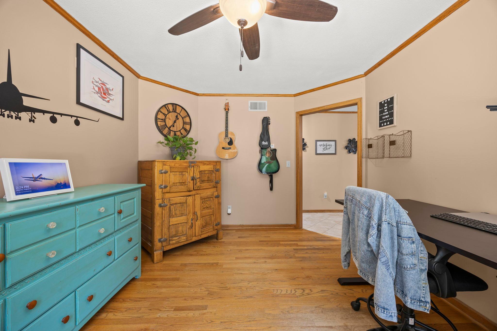 72-web-or-mls-2613 87th Ct-374.jpg