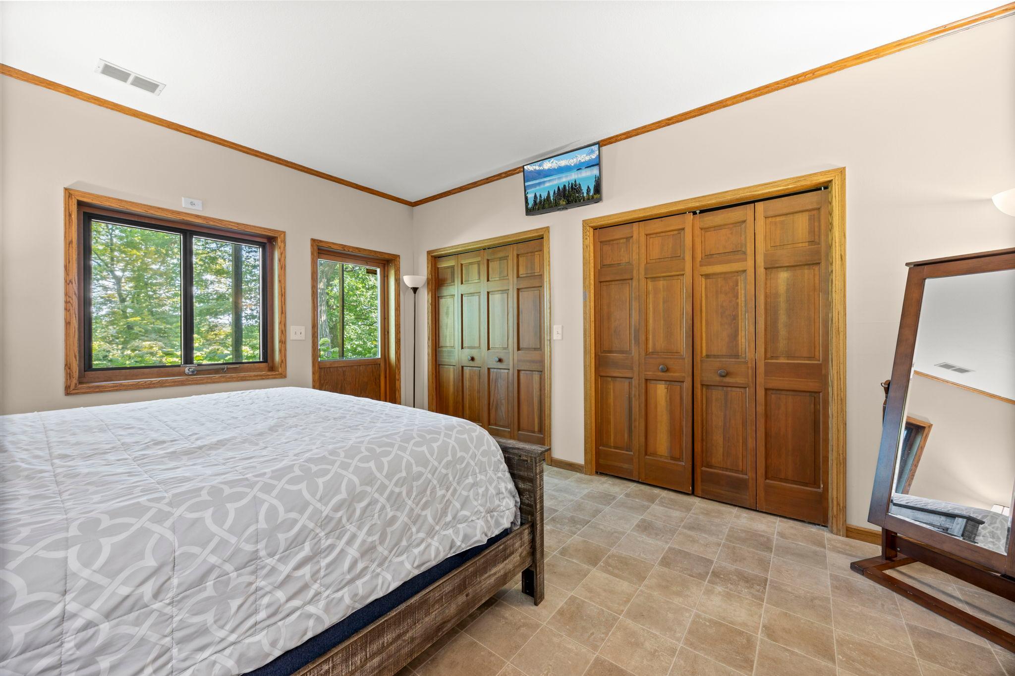 90-web-or-mls-2613 87th Ct-535.jpg