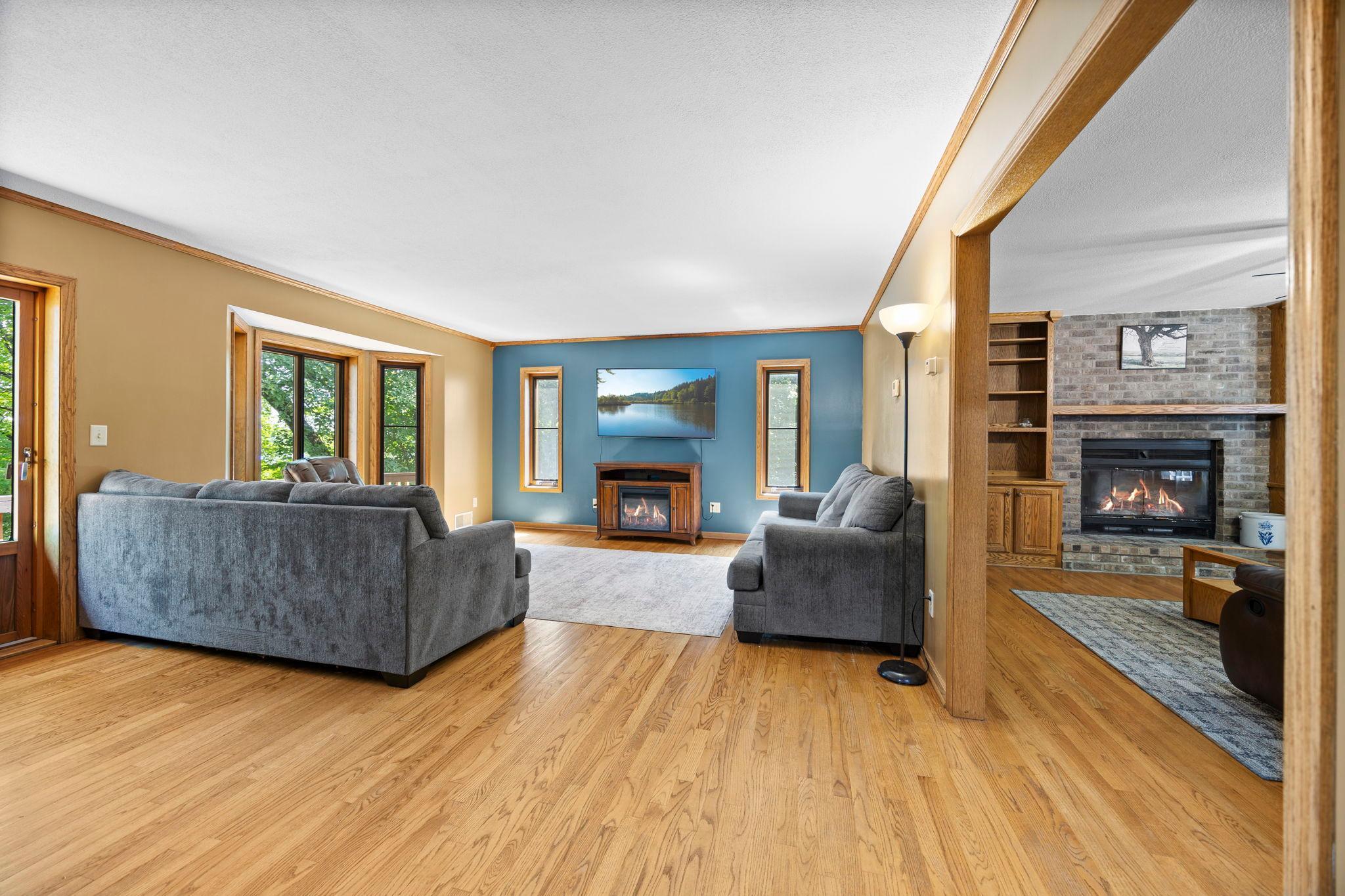 52-web-or-mls-2613 87th Ct-275.jpg