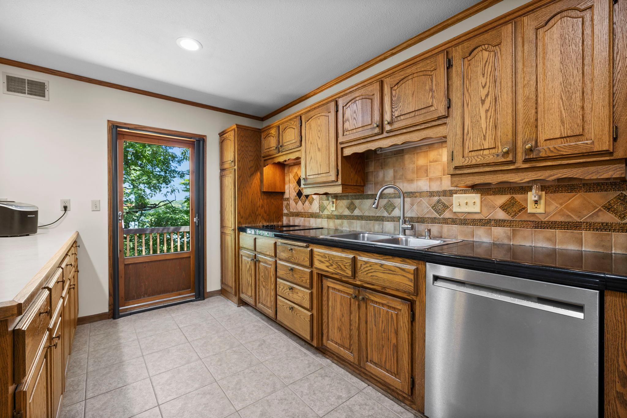 63-web-or-mls-2613 87th Ct-329.jpg