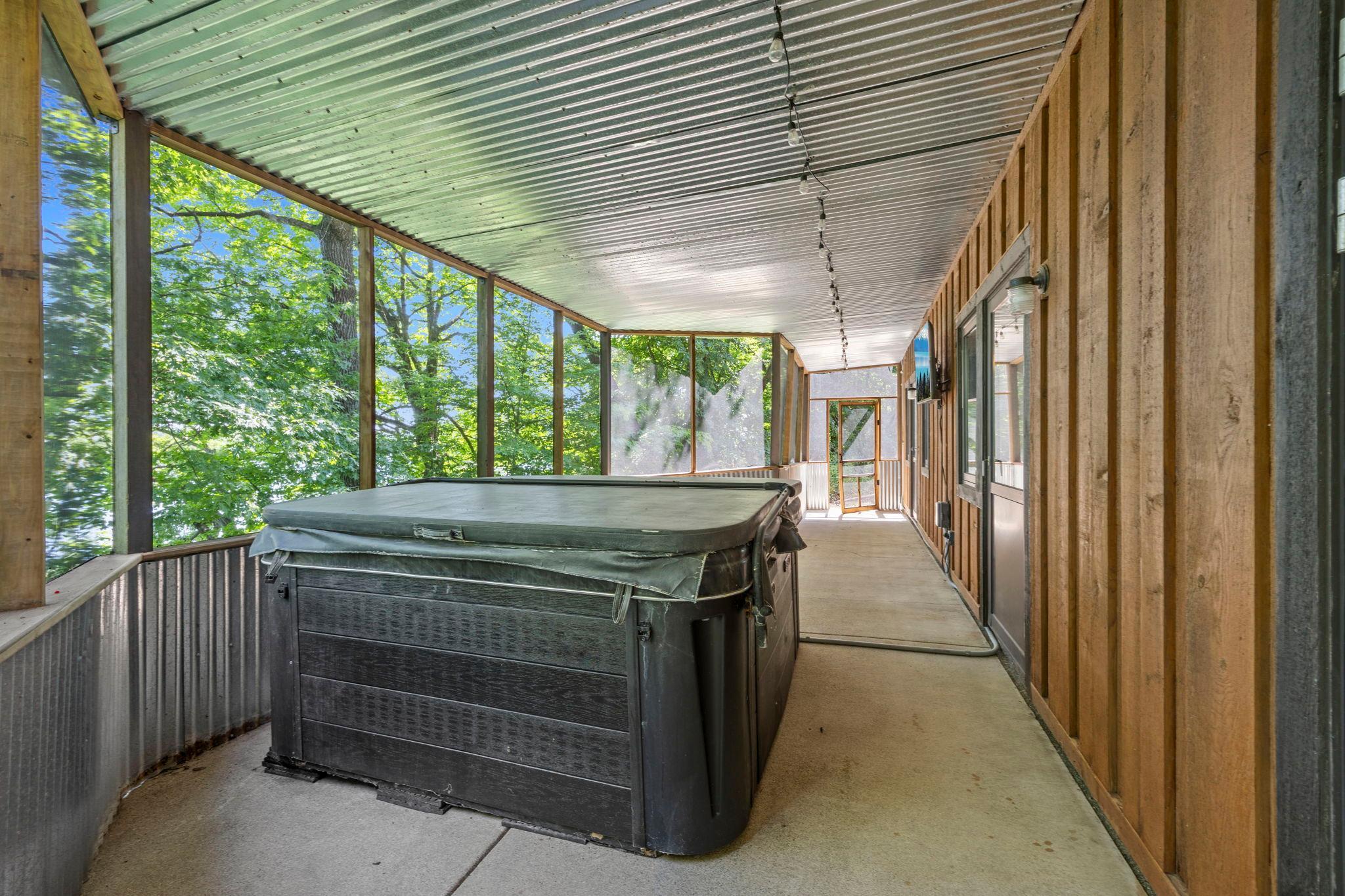 104-web-or-mls-2613 87th Ct-174.jpg