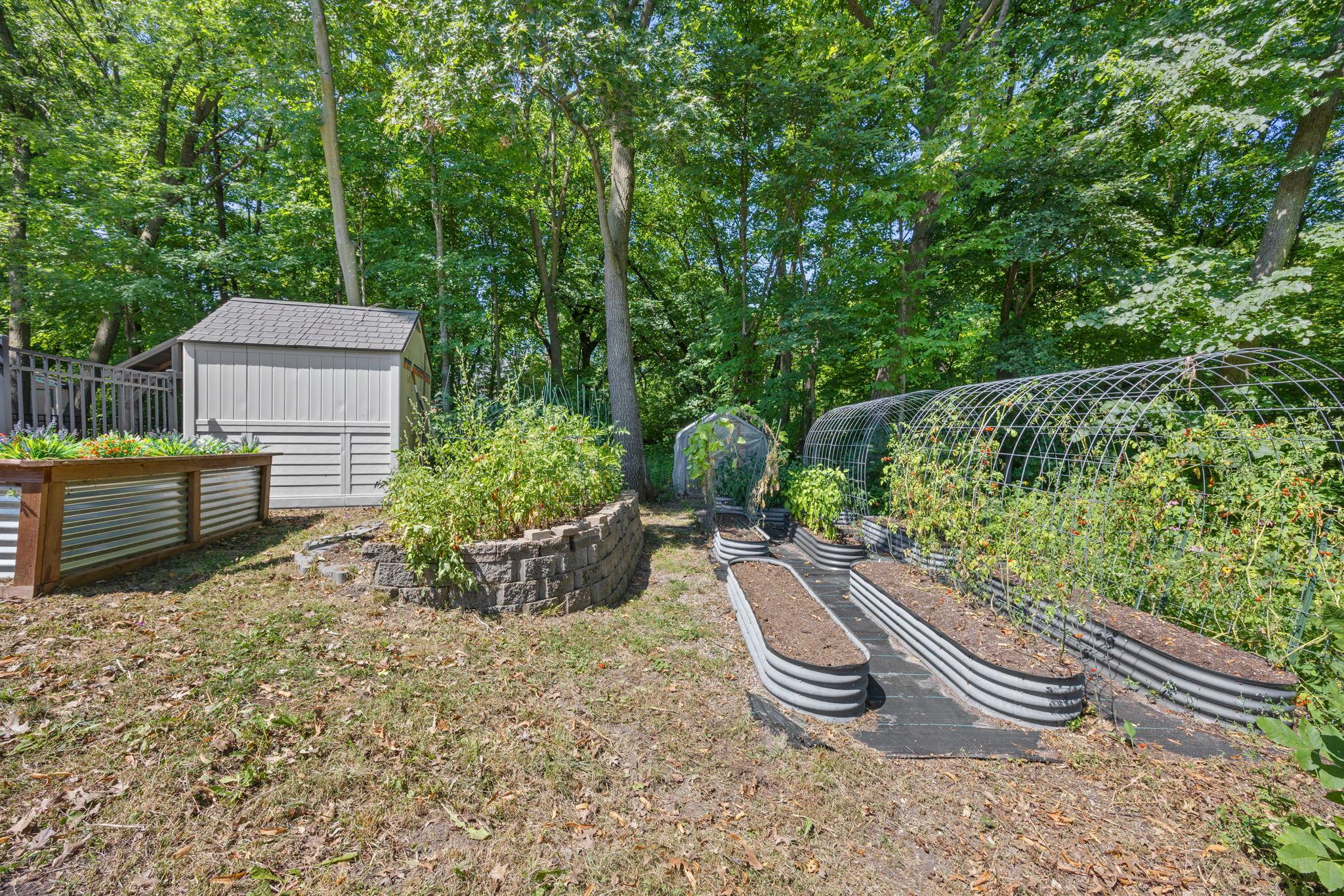 128-web-or-mls-2613 87th Ct-181.jpg