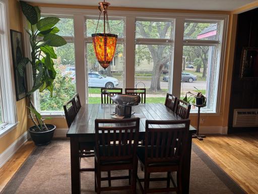 Additional unit dining room area
