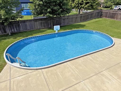 4 ft deep Pool keeps the little ones safe