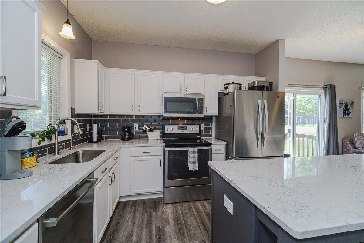 07-Kitchen.jpg