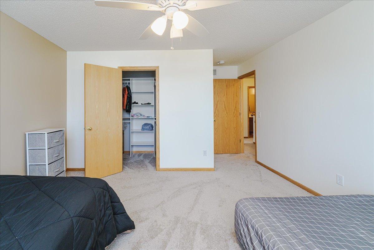 33-Bedroom 2.jpg
