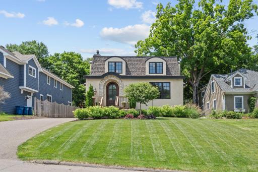Photo for 219 Chicago Avenue N, Wayzata, MN 55391 - listing #7129592 219 Chicago Avenue N, Wayzata, MN 55391