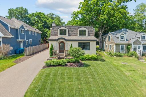 16-web-or-mls-219 Chicago Ave-16.jpg