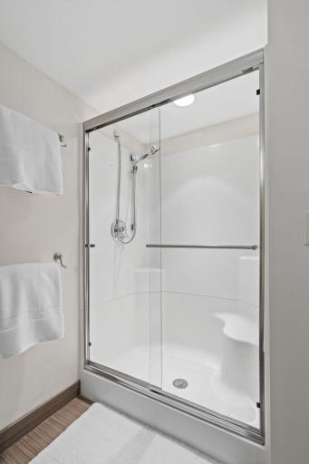 69-web-or-mls-219 Chicago Ave-69.jpg