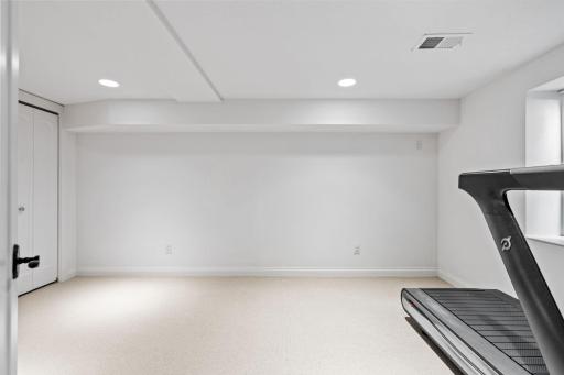 Basement Bedroom w/Egress