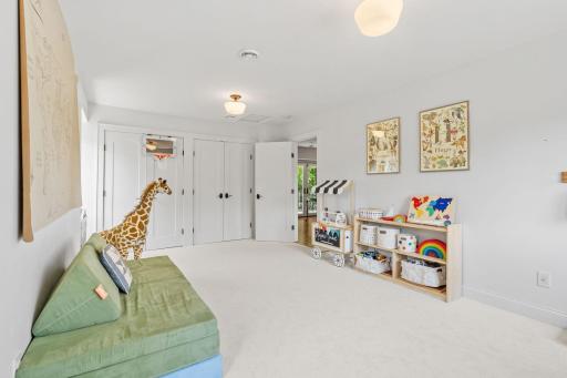 56-web-or-mls-219 Chicago Ave-56.jpg