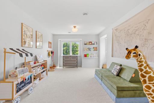 55-web-or-mls-219 Chicago Ave-55.jpg