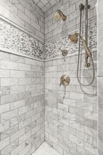 49-web-or-mls-219 Chicago Ave-49.jpg