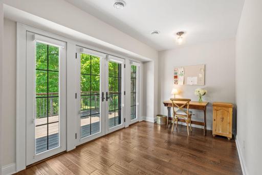 45-web-or-mls-219 Chicago Ave-45.jpg