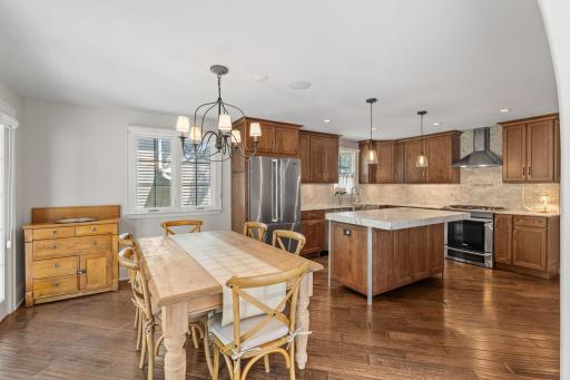 42-web-or-mls-219 Chicago Ave-42.jpg