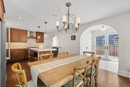40-web-or-mls-219 Chicago Ave-40.jpg