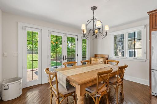 39-web-or-mls-219 Chicago Ave-39.jpg