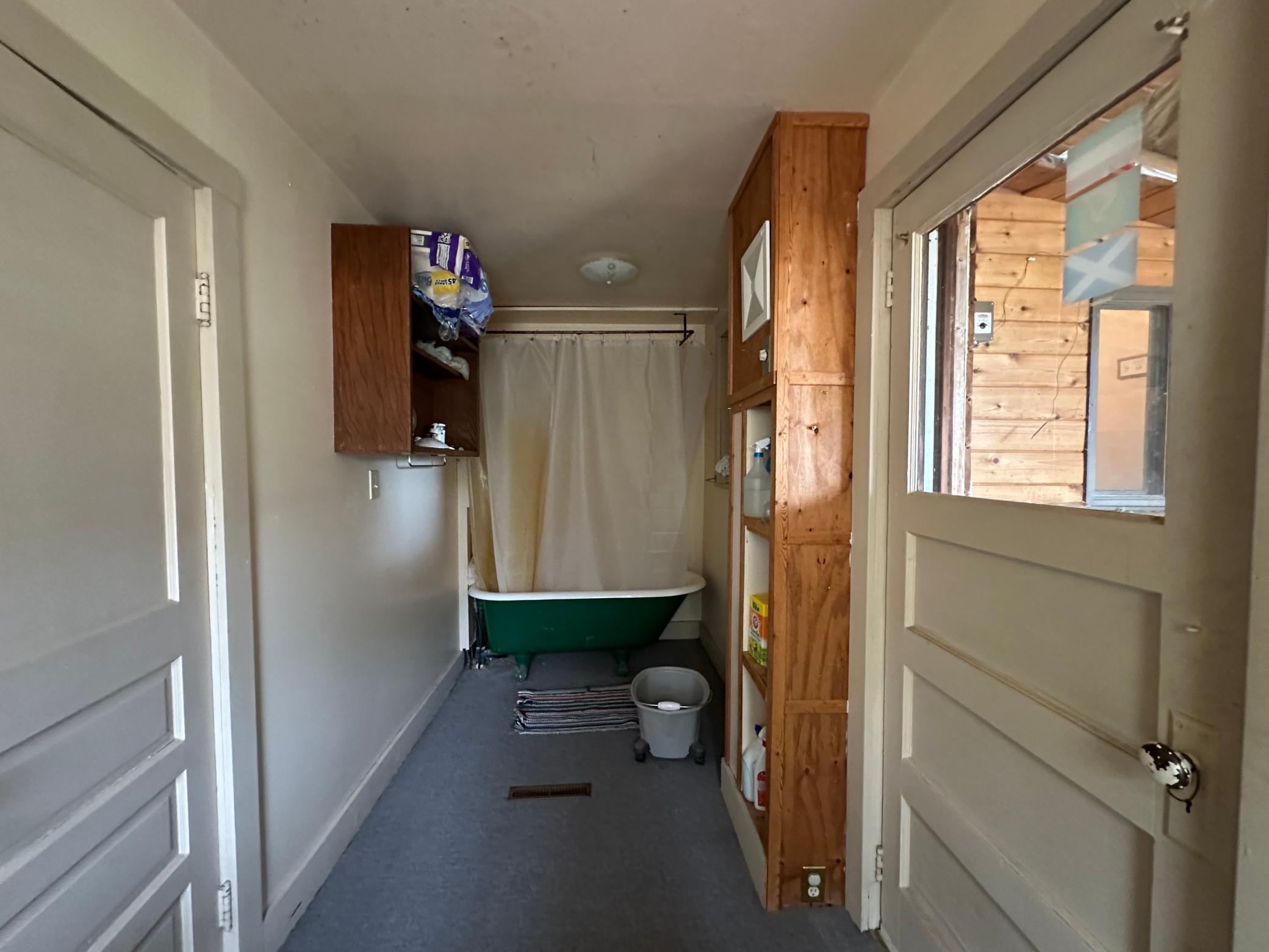 Full Bath