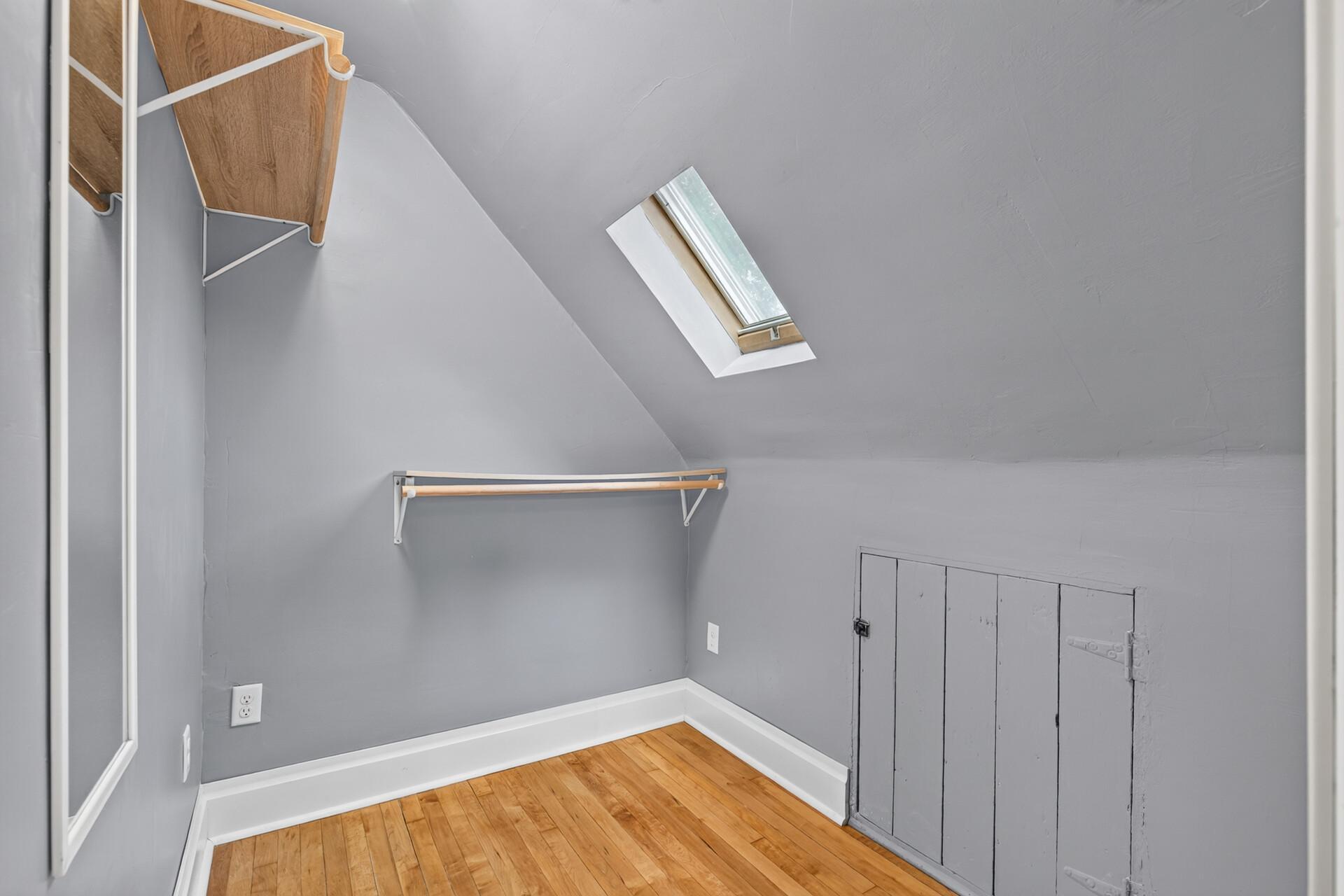 801 Armstrong Ave 32.jpg
