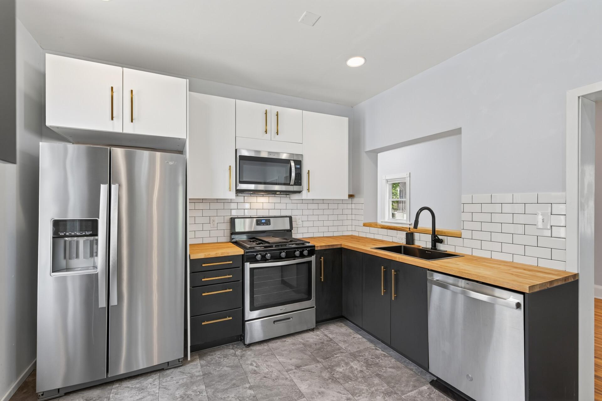801 Armstrong Ave 14.jpg