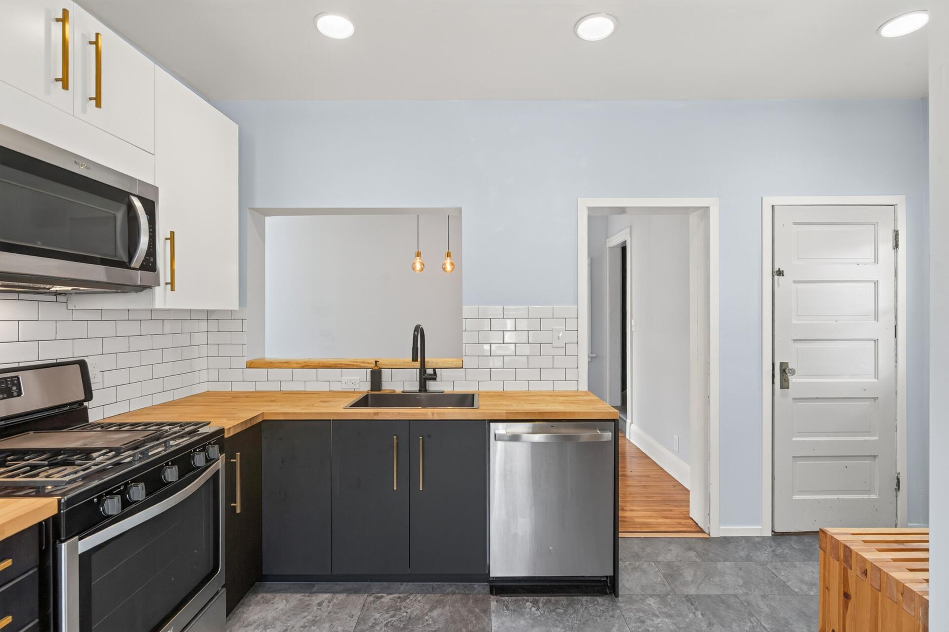 801 Armstrong Ave 15.jpg