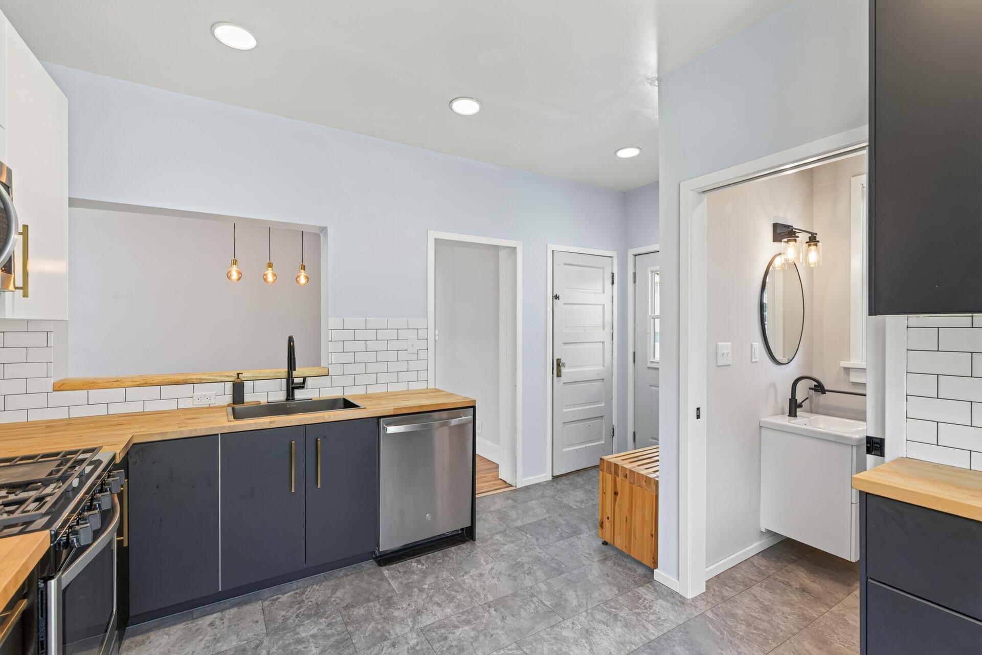 801 Armstrong Ave 16.jpg